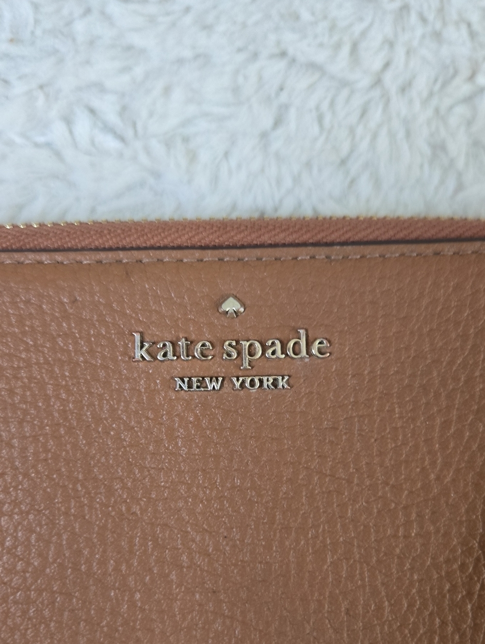 kate spade Pebbled Leather Zip Wallet - Brown EUC - Picture 2 of 9